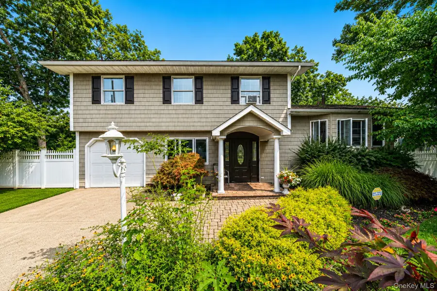 41 Chelsea Place, Deer Park, NY 11729 - #2