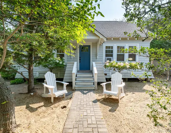 22 Crescent Avenue, Seaview, NY 11770