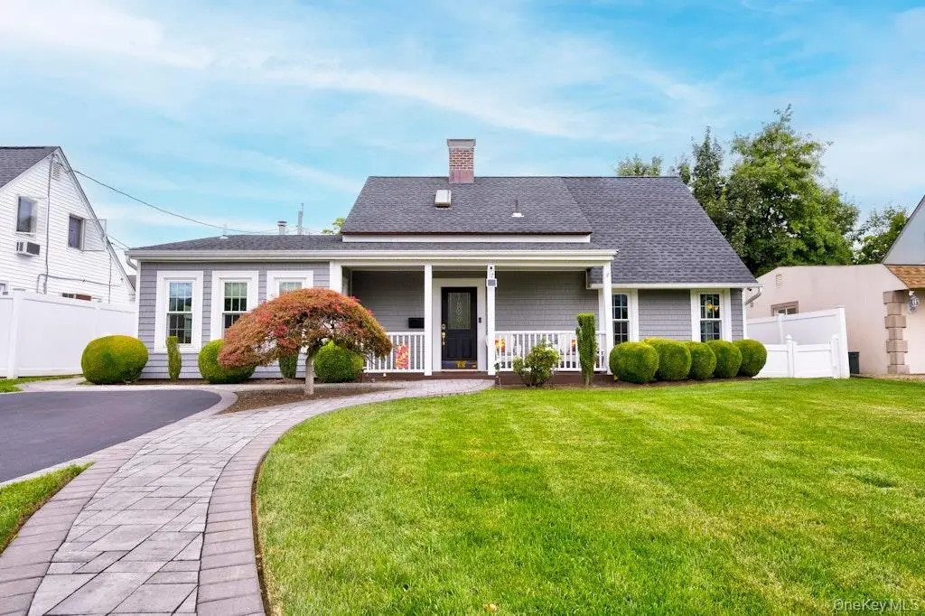 17 Trapper Lane, Levittown, NY 11756 - #1
