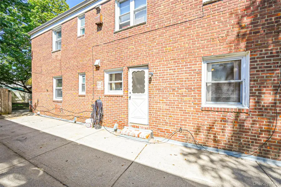 7518 197th Street, Fresh Meadows, NY 11366 - #3