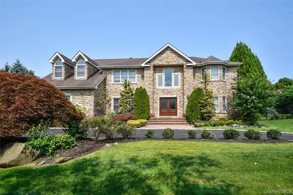 5 Home Court, Huntington, NY 11743
