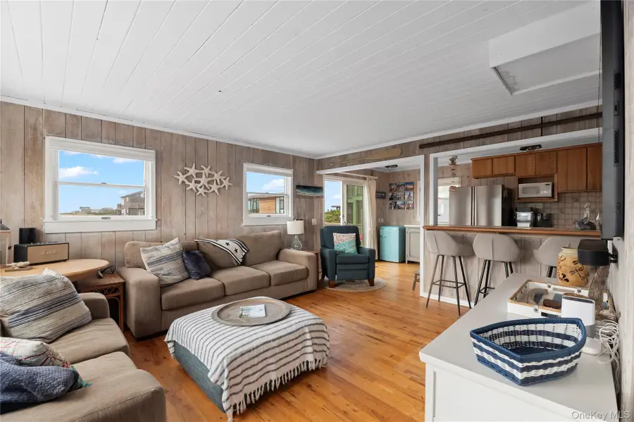 27 Sextant Walk, Islip, NY 11706 - #3