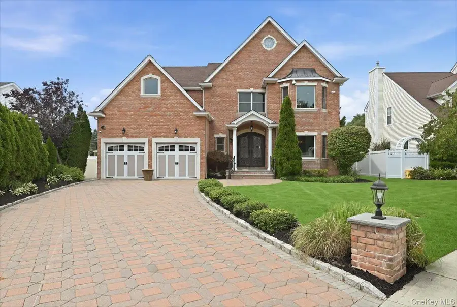 4 Corin Court, Syosset, NY 11791 - #3