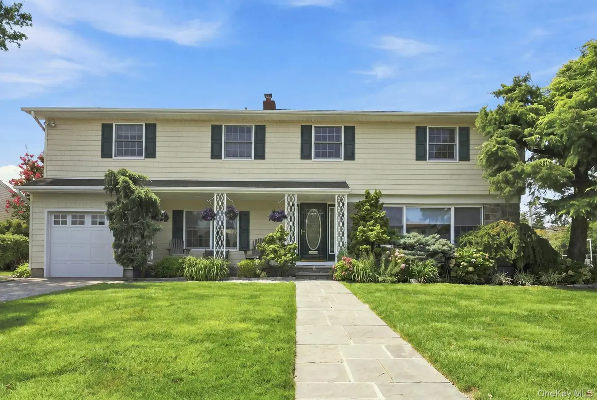 7 Herkimer Avenue, Jericho, NY 11753 - #1