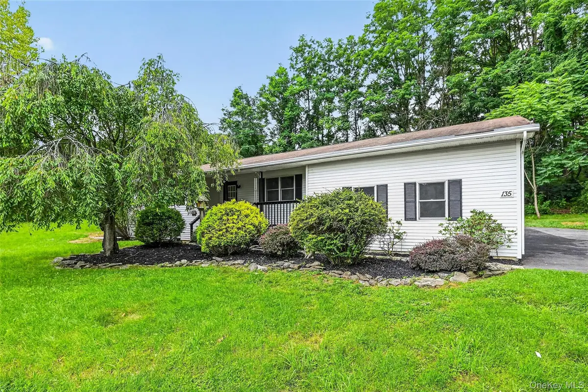 1 Christopher Way, Marlboro, NY 12542 - #1