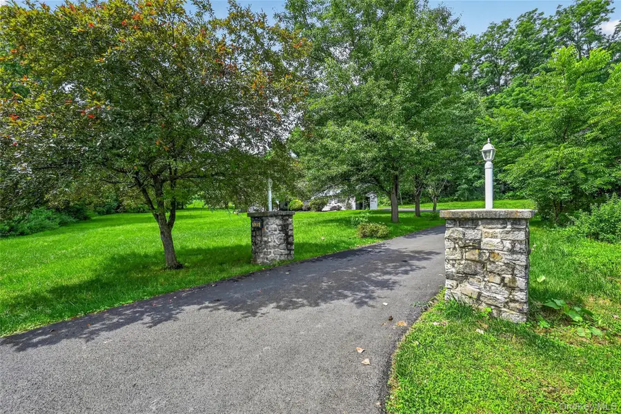1 Christopher Way, Marlboro, NY 12542 - #2