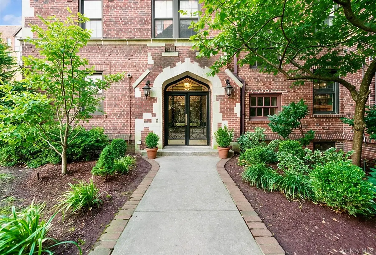 68-12 Burns Street #B2, Forest Hills, NY 11375 - #1