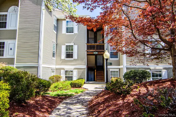 1009 Washington Green, New Windsor, NY 12553