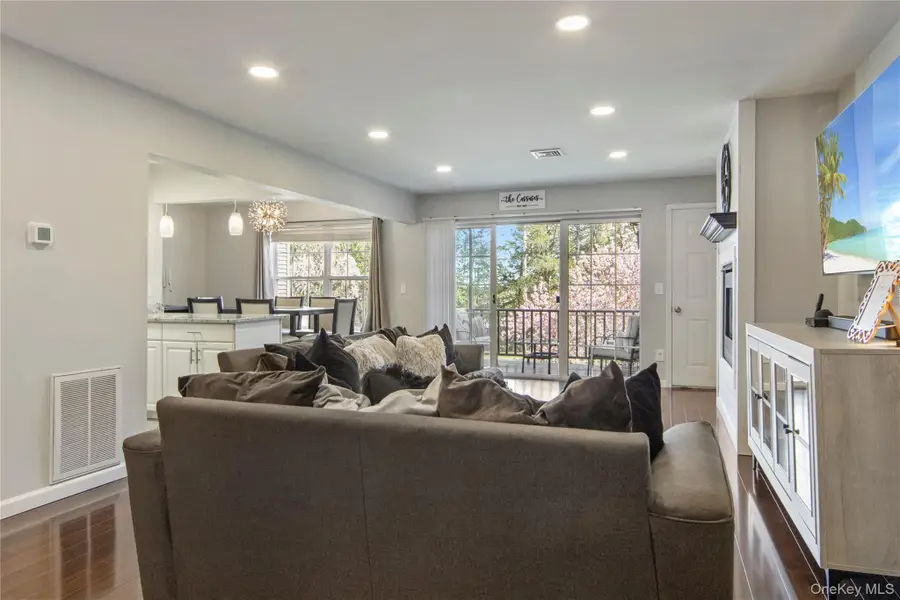 1009 Washington Green, New Windsor, NY 12553 - #3