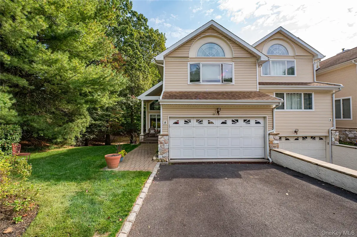 5 Princess Tree Court, Port Jefferson, NY 11777 - #1