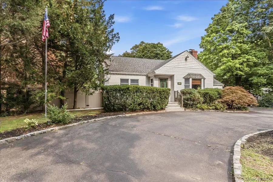 1091 Westminster Avenue, Dix Hills, NY 11746 - #2