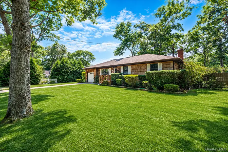 32 Rutland Road, Mastic, NY 11950 - #3