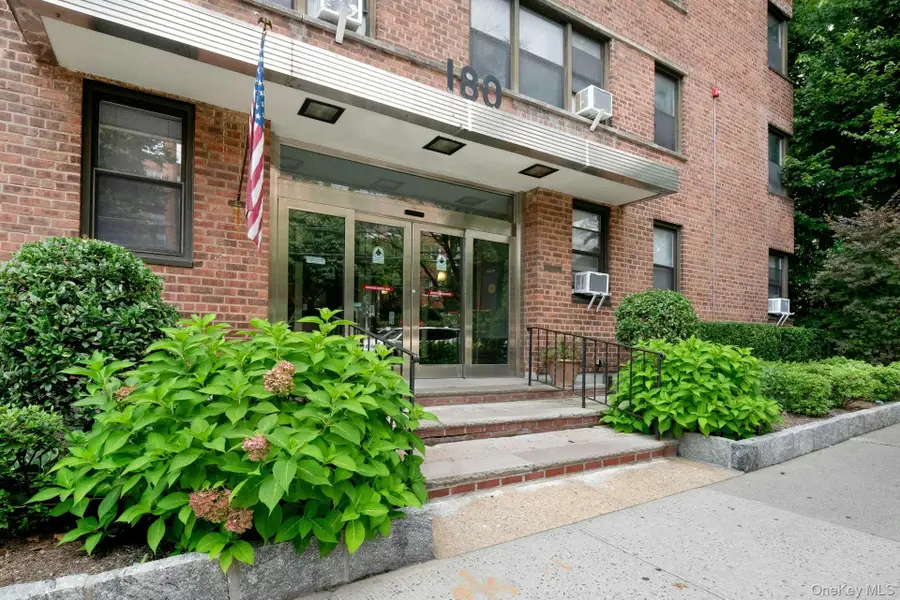 180 E Hartsdale Avenue #1F, Hartsdale, NY 10530 - #2