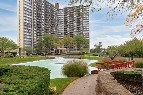 1 Bay Club Drive #19H, Bayside, NY 11360