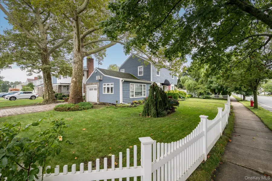 2563 Milburn Avenue, Baldwin, NY 11510 - #2