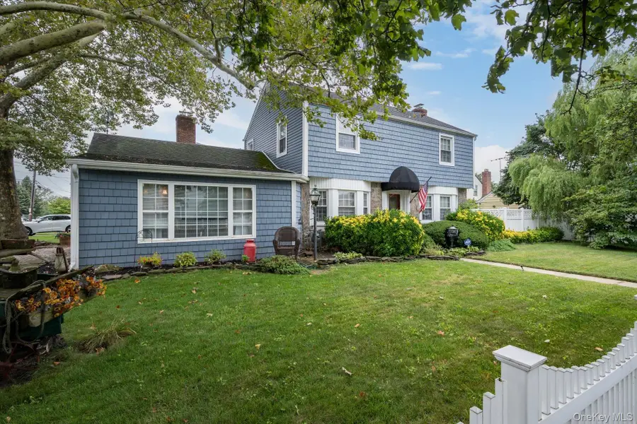 2563 Milburn Avenue, Baldwin, NY 11510 - #3