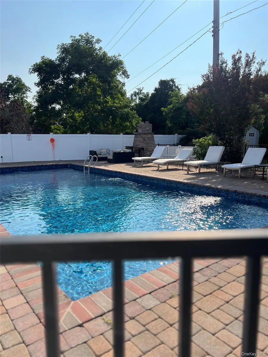 2 Box Tree, East Quogue, NY 11942 - #3