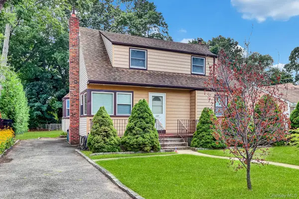 127 Decker Avenue, North Merrick, NY 11566