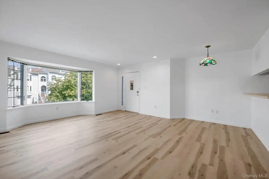 242-07A Oak Park Drive, Douglaston, NY 11362 - #3