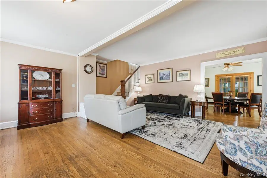 53 Larch Avenue, Floral Park, NY 11001 - #3