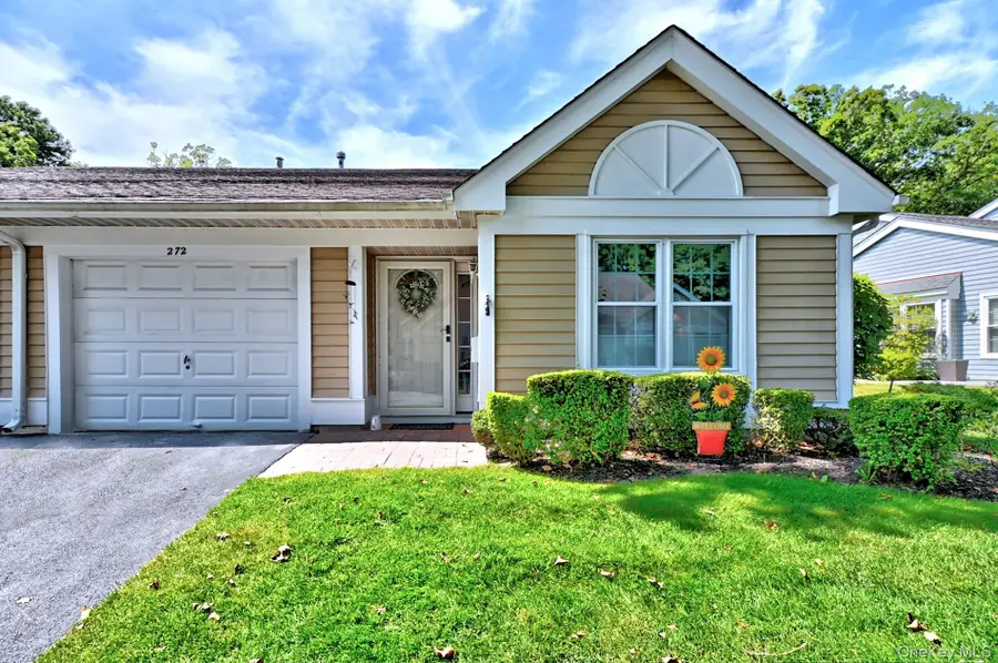 272 Glen Drive, Ridge, NY 11961 - #2