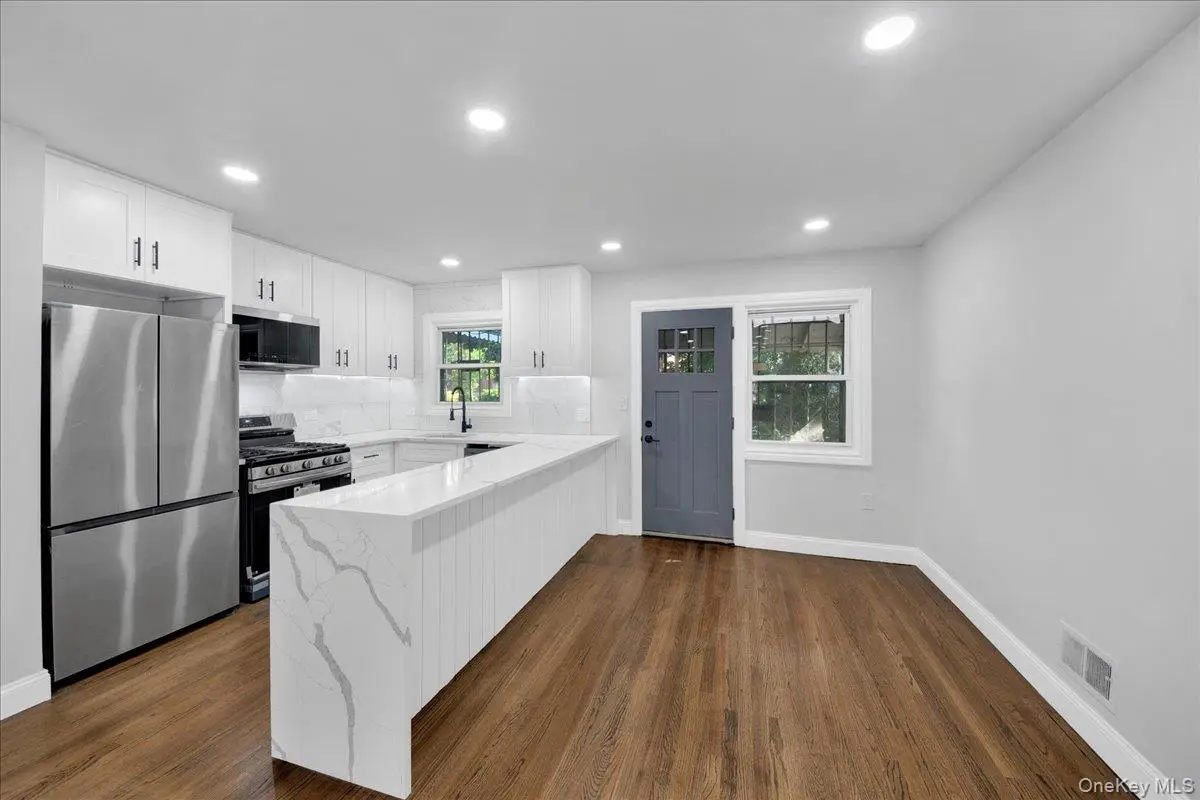 1052 E 227th Street, Bronx, NY 10466 - #1