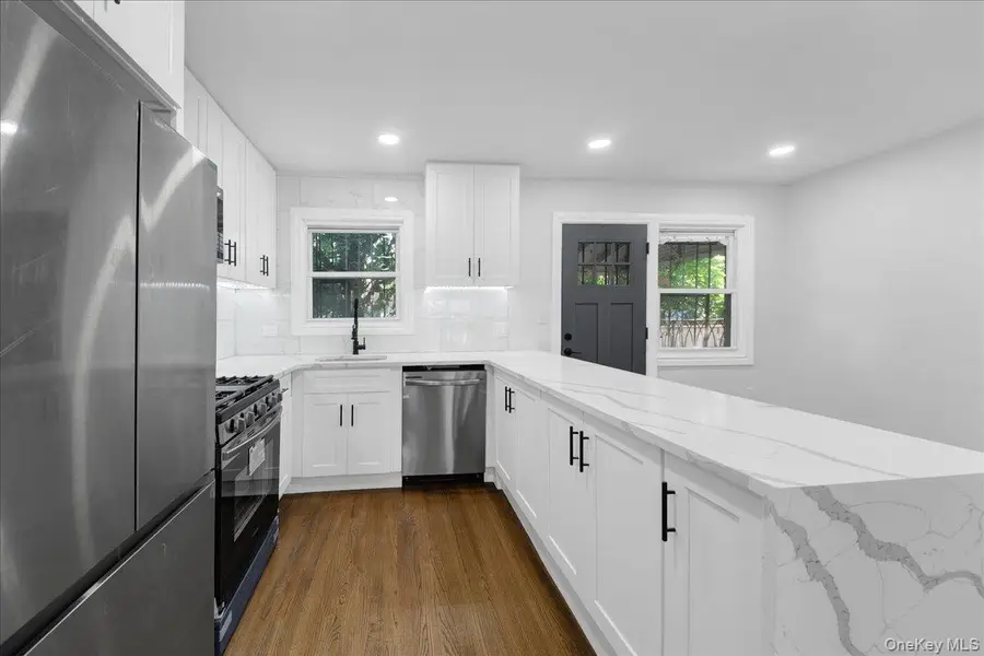 1052 E 227th Street, Bronx, NY 10466 - #3