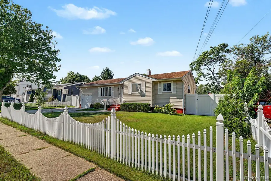 81 Ellery Street, Brentwood, NY 11717 - #2