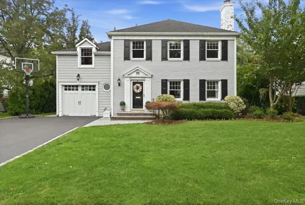 60 Kenwood Road, Garden City, NY 11530
