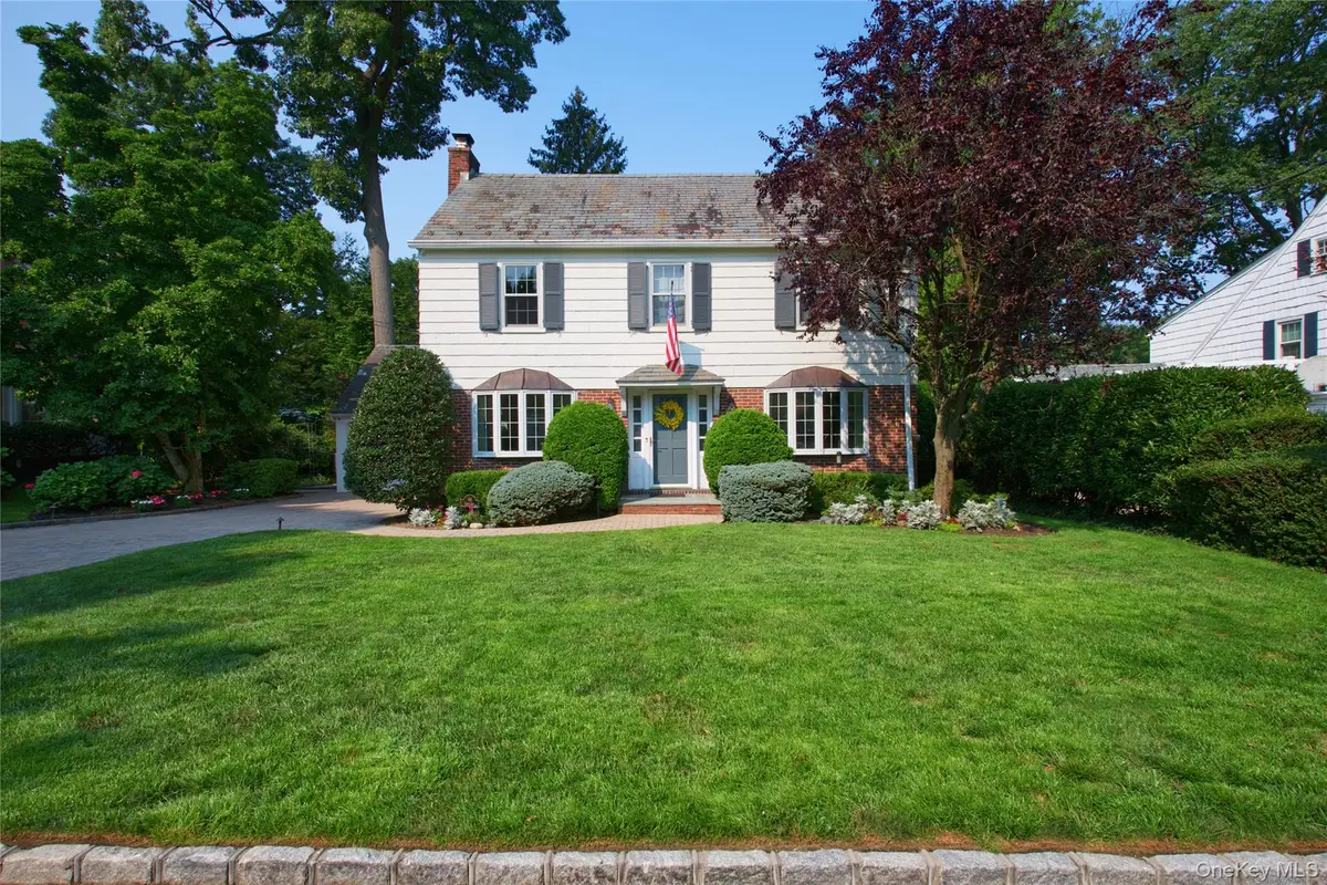 69 Eakins Road, Manhasset, NY 11030 - #1