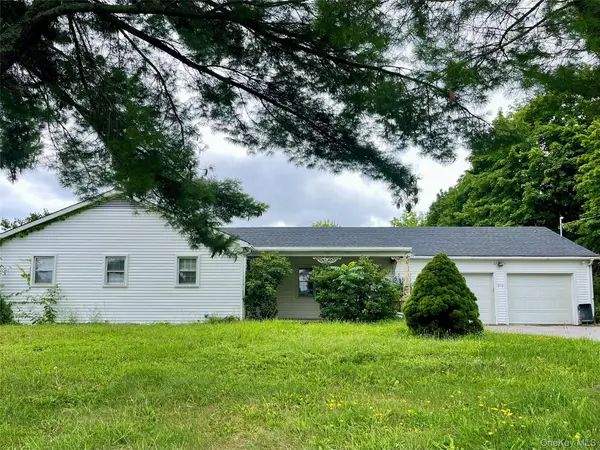 370 Greeves Road, New Hampton, NY 10958