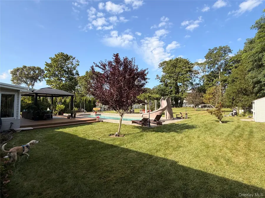 6 N Howells Point Road, Bellport, NY 11713 - #2