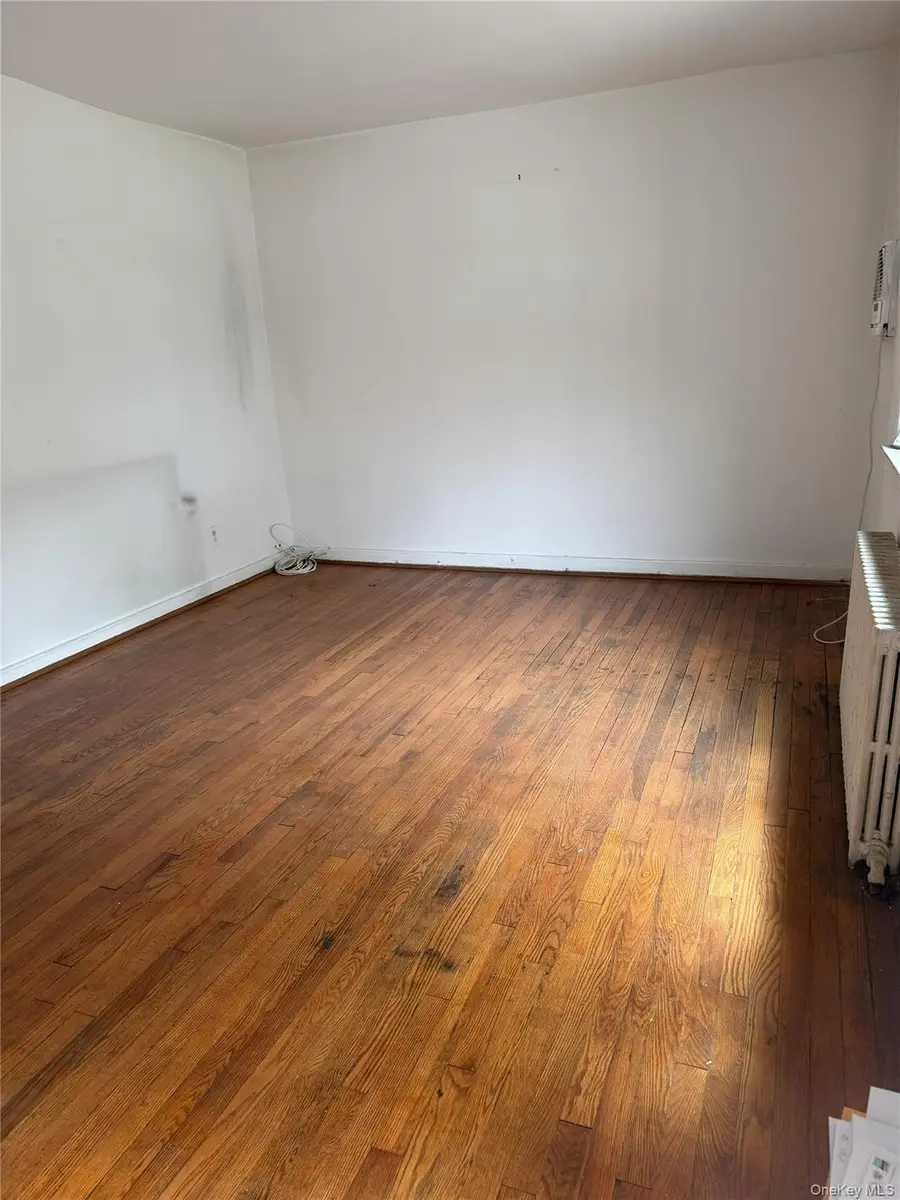 76-33 Commonwealth Boulevard #A, Bellerose, NY 11426 - #3