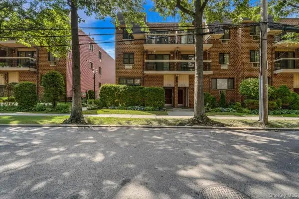 71-24 162nd Street #2, Fresh Meadows, NY 11365