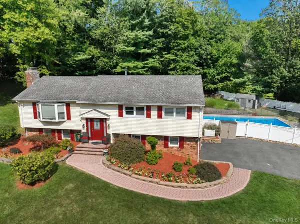 1 Potter Lane, Suffern, NY 10901
