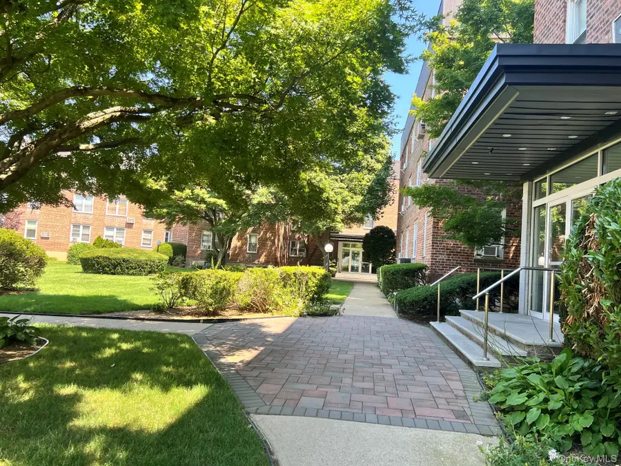 530 Dubois Avenue #6A, Valley Stream, NY 11581 - #2