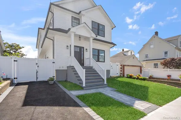 101 Brown Street, Mineola, NY 11501