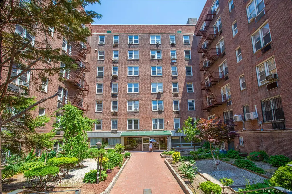 43-43 Kissena Blvd #402, Flushing, NY 11355 - #1