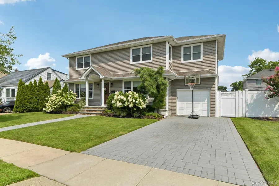 790 Garden Drive, Franklin Square, NY 11010 - #2