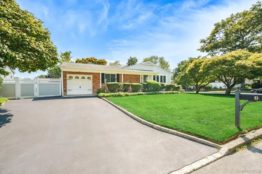 4 Oak Street, Port Jefferson Station, NY 11776 - #2