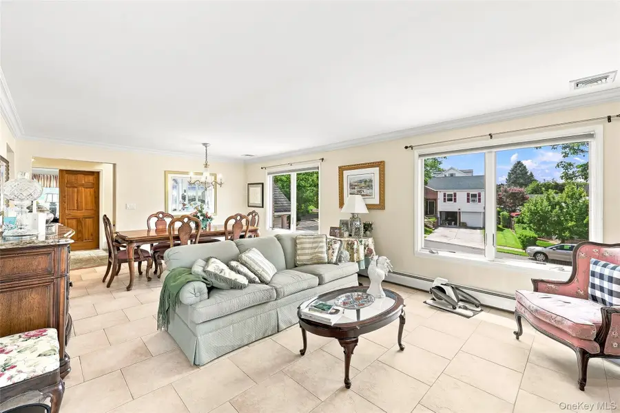 5315 Overbrook Street, Douglaston, NY 11362 - #2