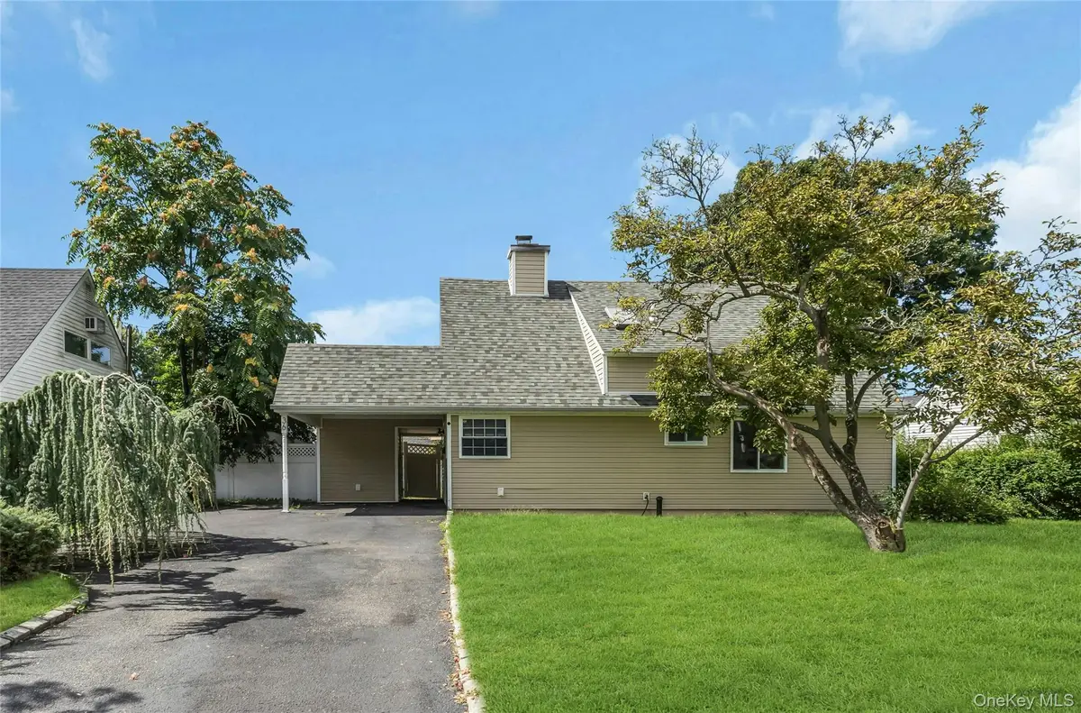 36 Atlas Lane, Hicksville, NY 11801 - #1