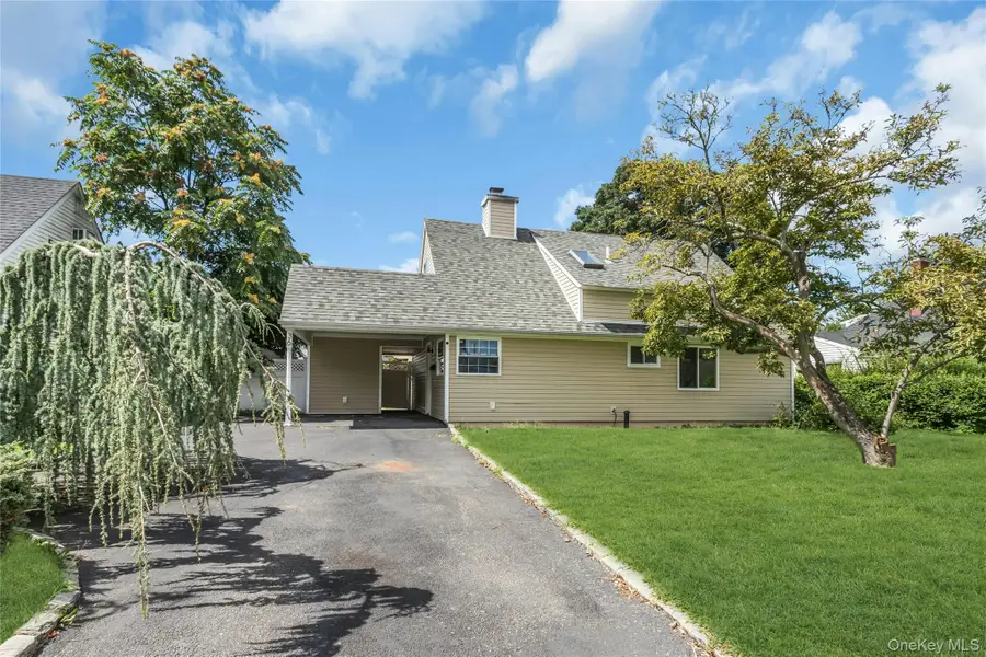 36 Atlas Lane, Hicksville, NY 11801 - #2