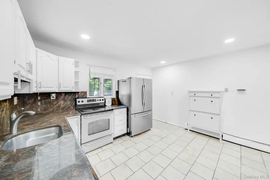 201 Acre Lane, Hicksville, NY 11801 - #2