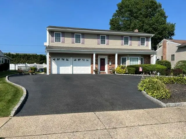 32 Columbine Lane, Kings Park, NY 11754 - #1