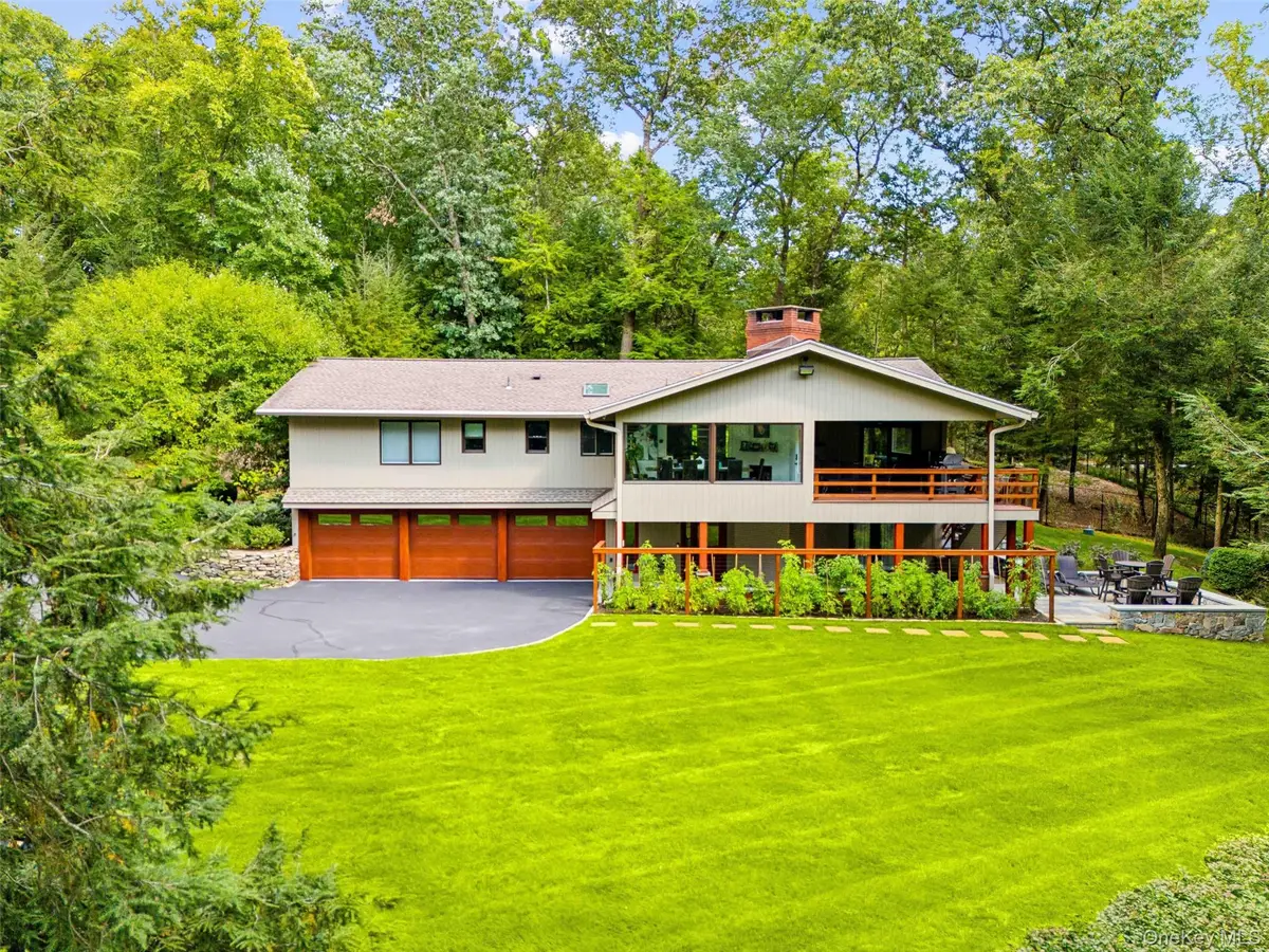 401 Chestnut Ridge Road, Bedford Corners, NY 10549 - #1