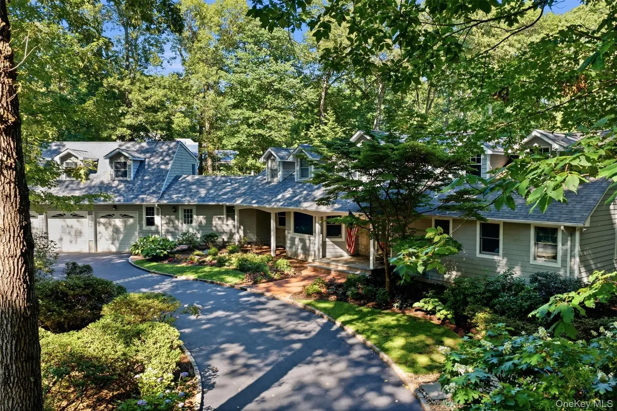 31 Crosby Place, Cold Spring Harbor, NY 11724 - #1