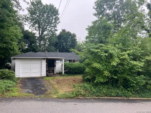 35 Washington Avenue, Glen Head, NY 11545 - #2