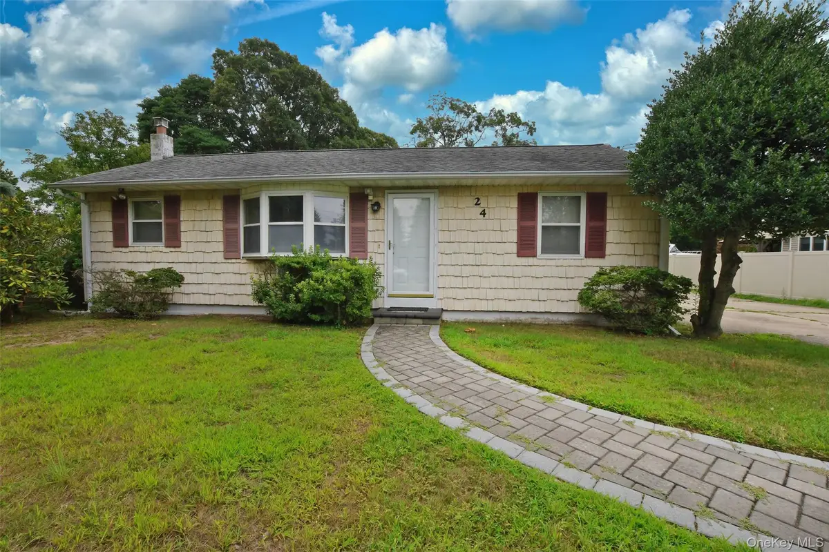 24 Island Boulevard, Bohemia, NY 11716 - #1
