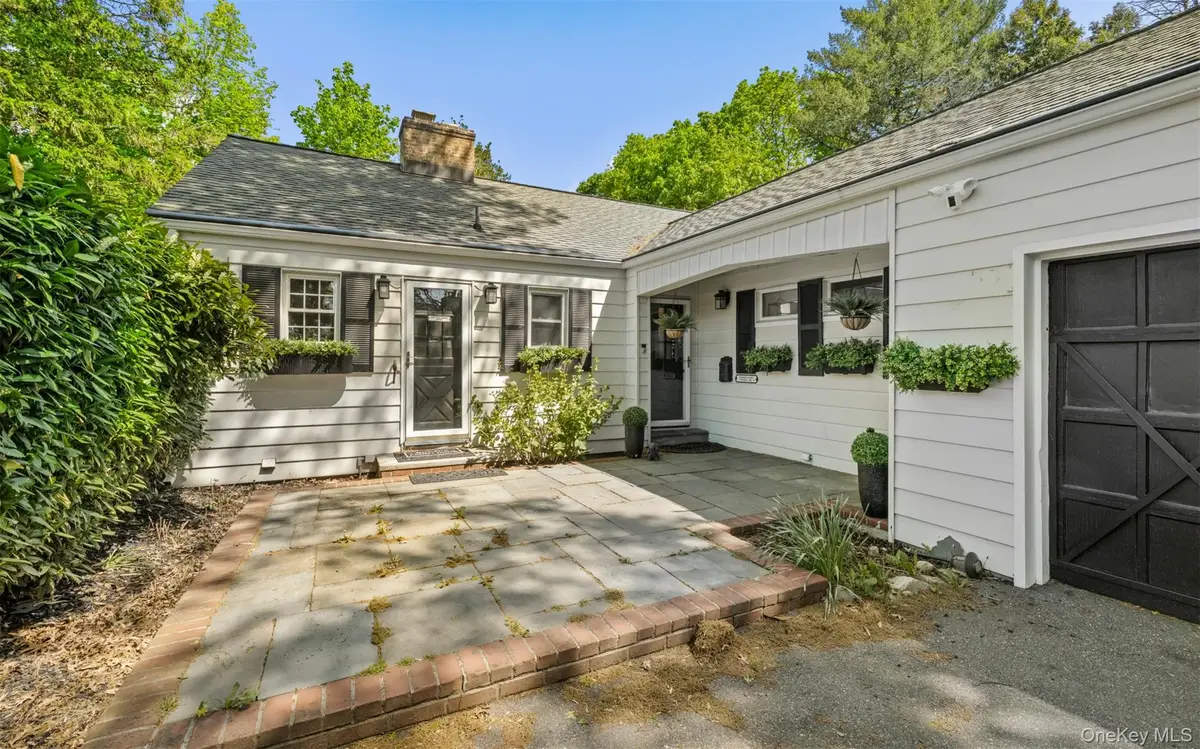 194 W Neck Road, Huntington, NY 11743 - #1
